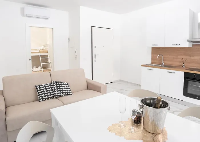 The Siva - Via Volta, 165