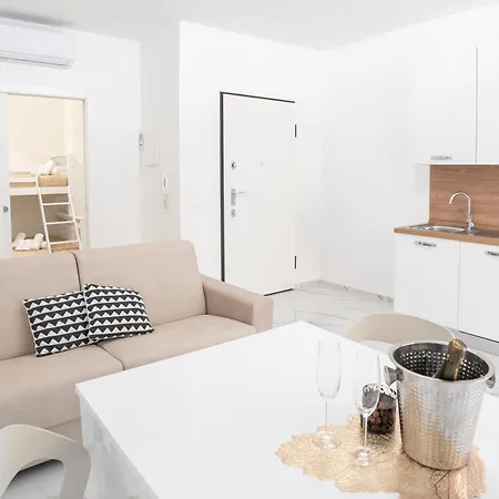 The Siva - Via Volta, 165